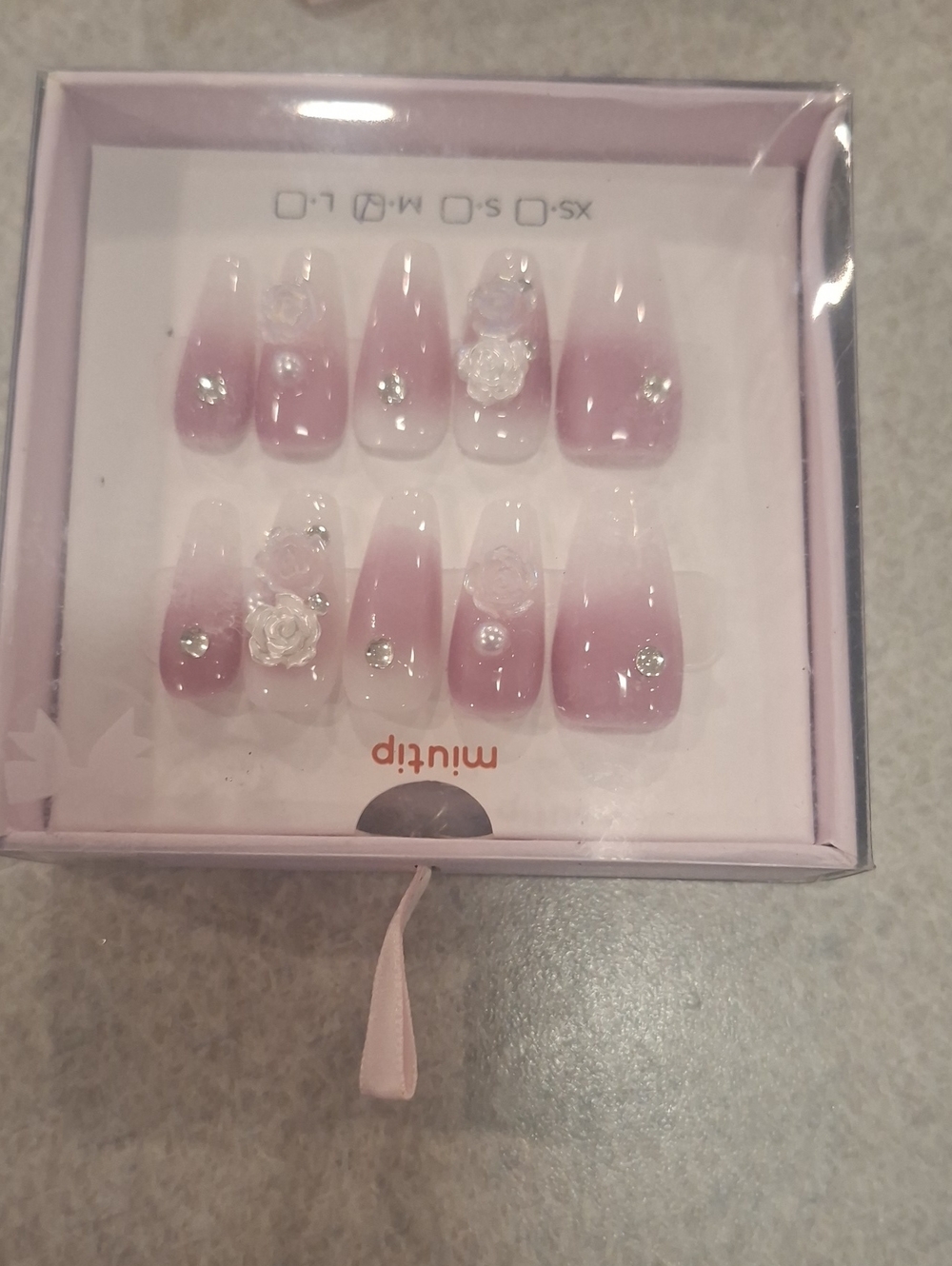 Handmade Press-On Nails Set with 3D Floral Accents - Pink Ombre